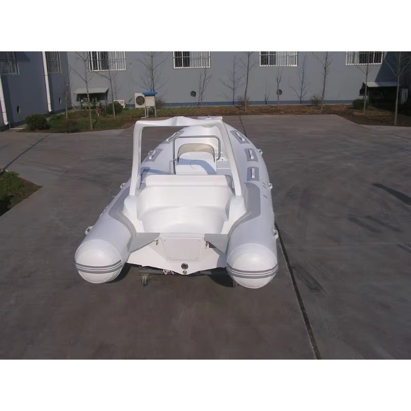 RIB520C 6-Person Center Consol - Outdoor Sports Center review and price